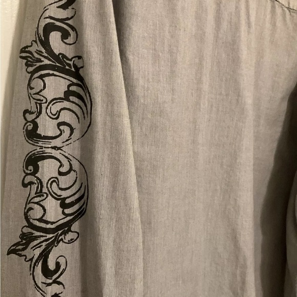 Modern Culture  Men’s Gray/Black Fleur Wings Button Down‎ Shirt Size Large - Picture 3 of 13